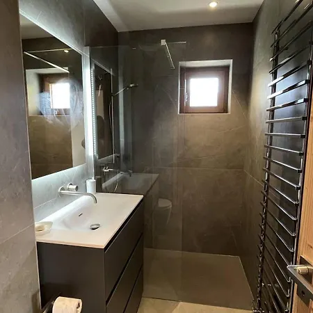 Chalet Jausiers, 7 Pièces, 14 Personnes - Fr-1-691-58 * Jausiers