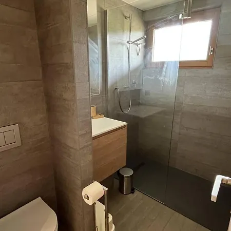 Chalet Chalet Jausiers, 7 Pièces, 14 Personnes - Fr-1-691-58 *
