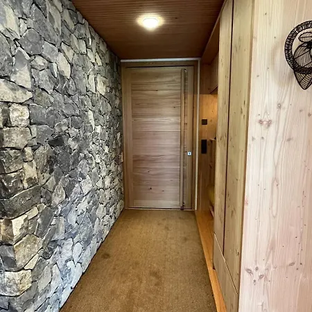Chalet Jausiers, 7 Pieces, 14 Personnes - Fr-1-691-58