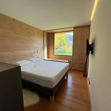 Chalet Jausiers, 7 Pieces, 14 Personnes - Fr-1-691-58 *